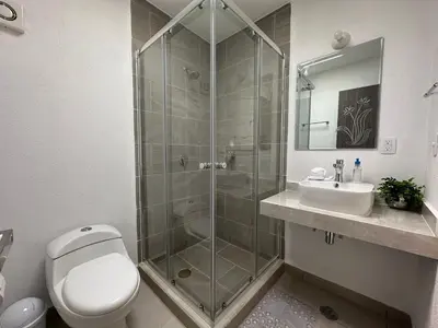 Un baño de Casas MAJUM Corvus