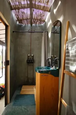 Un baño de Rooftop Glass House in Old Town