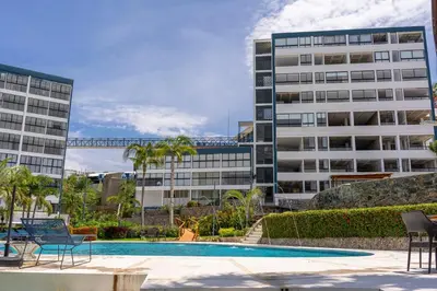 Piscina en o cerca de Acapulco Retreat with Bay Views & Amenities