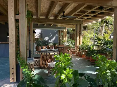 Jardín al aire libre en KINEKI La Punta - Casa Karen