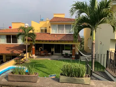 Piscina en o cerca de Hermosa Casa de descanso familiar Cuernavaca