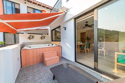 Un balcón o terraza de 3049 - Brisas Condo 4