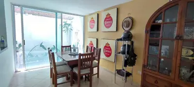Zona de estar de Habitación con Cama King Size en Puebla, Puebla