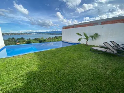Plano de Casa con vista al lago de Tequesquitengo