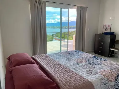 Plano de Casa con vista al lago de Tequesquitengo