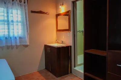 Un baño de Posada El Mágico