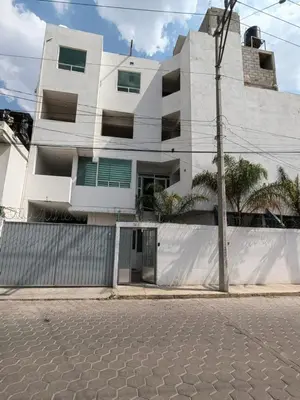 Edificio en el que se encuentra la habitación en casa particular