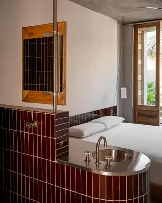 Un baño de Hotel Humano, a Member of Design Hotels