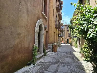 El barrio de los alrededores o un barrio cerca de este apartamento