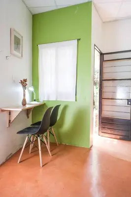 Plano de chill green beautiful downtown area TV good Wifi