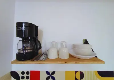 Utensilios para hacer té y café en Estancia a 5 minutos del Hospital Regional