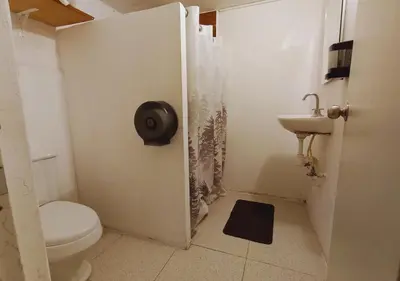 Un baño de Depa Familiar a 2 cuadras del Auditorio Benito Juárez