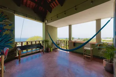 Un balcón o terraza de Madre Tierra Hostal