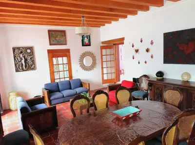 Una televisión o centro de entretenimiento en Melchor house in the historic center