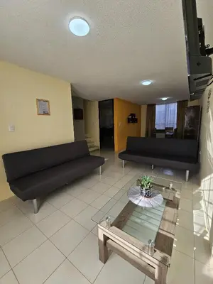 Zona de estar de Sensity Home Casa viveros, Amplia, Espaciosa y Hogareña