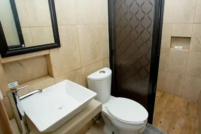 Un baño de posada la entrega