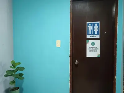 Plano de Habitación individual con baño cerca al Parque San José