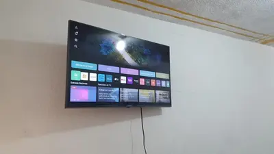 Una televisión o centro de entretenimiento en loft de Angel