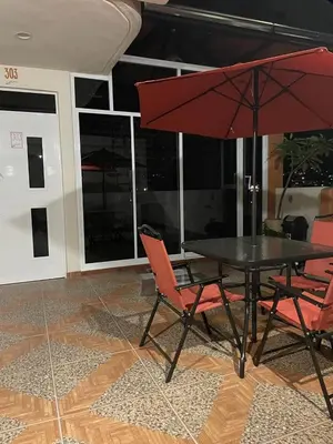 Un patio o zona al aire libre en Galex Hotel Posada