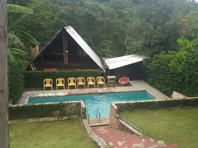 Piscina en o cerca de Cabañas el Haya
