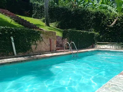 Piscina en o cerca de Cabañas el Haya
