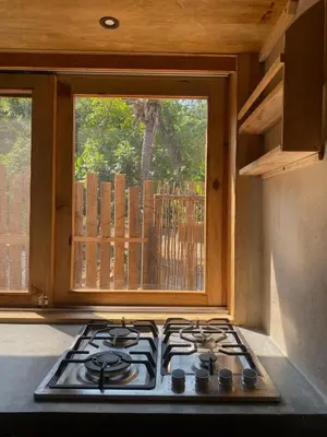 Una cocina o zona de cocina en Habitación Privada Sol - Aldea Corazón - StarLink