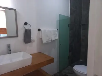 Un baño de Casa De La Palmera