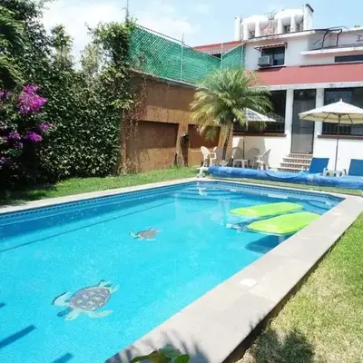 Casa de descanso con alberca en burgos Cuernavaca