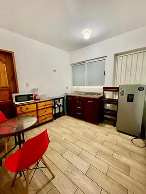 Una cocina o zona de cocina en Verde