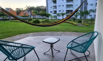 Jardín al aire libre en Departamento Moderno y Cómodo