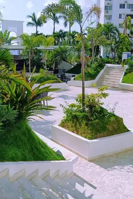 Jardín al aire libre en Lujo en el corazón de Acapulco