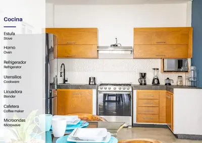 Una cocina o zona de cocina en Vida Casa Kuxtal Rooftop con vista al Lago