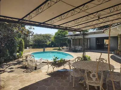 Piscina en o cerca de Residencia Casa del Roble 1