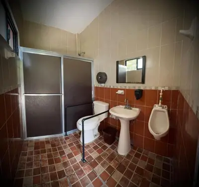 Un baño de Quinta Araucarias