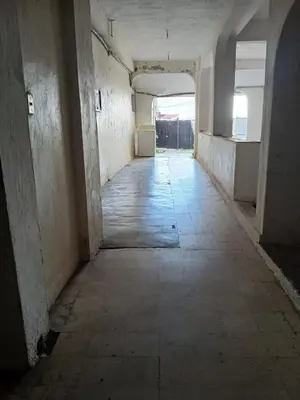 Plano de Amplio departamento
