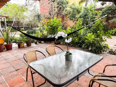 Jardín al aire libre en Shanti Home