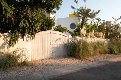 Plano de Casita Perla Sustainable Villa with Mountain View, Long Pool, King, Grill