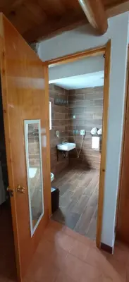 Un baño de Hotel Boutique Frutos del bosque de Zacatlan