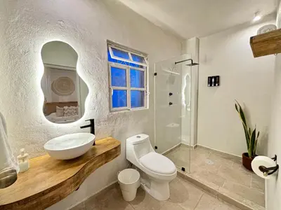 Un baño de Hotel ALEIA Centro
