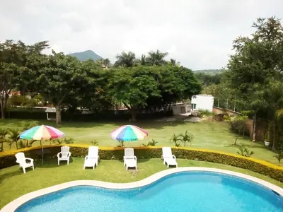 Vista general de una montaña o vista desde la villa