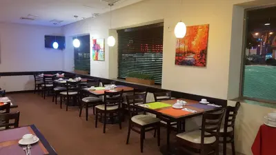 Un restaurante o sitio para comer en HOTEL ValgrandE