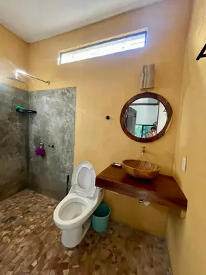 Un baño de La Punta SurfHouse AC Starlink