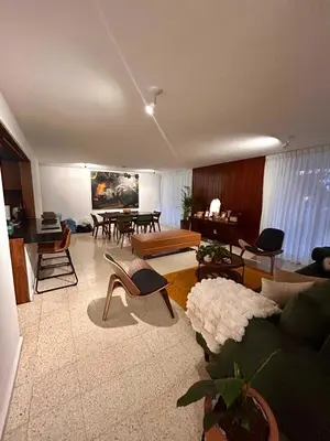 Zona de estar de 21 Wonderful apartment location design balcony