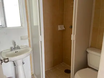 Un baño de DEPA IXTLAN alberca y cerca de playa