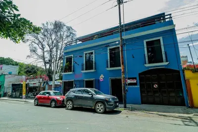 El barrio de los alrededores o un barrio cerca de este apartahotel