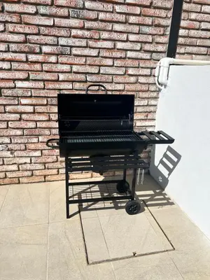 Barbacoa disponible para clientes en la casa o chalet