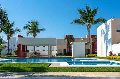 Piscina en o cerca de Family House with Pool 10 min airport