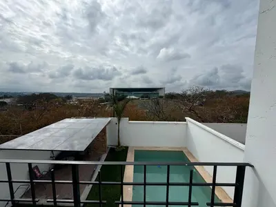 Piscina en o cerca de Resting family home