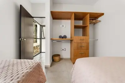 Cama o camas de una habitación en Family House Pool & Lake view 4 Bedrooms