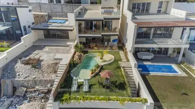 Piscina en o cerca de Family House Pool & Lake view 4 Bedrooms